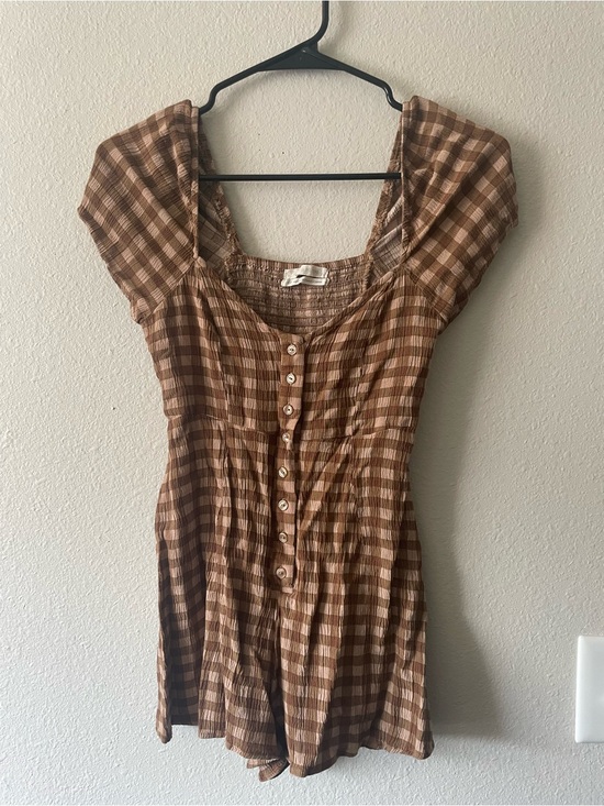 Urban Outfitters Pants - Brown gingham romper